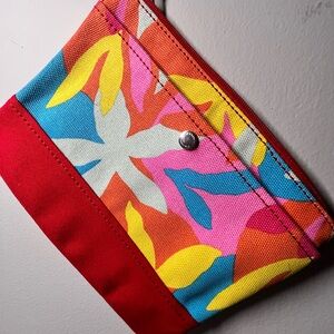 Lands' End Floral Red Graphic Zip Top Wristlet Pouch NWOT